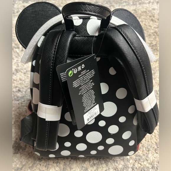 NWT Loungefly Black and White Polk A Dot Minnie Mouse Bag - Picture 3 of 6